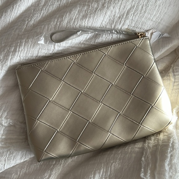 Shiseido gold makeup bag - Picture 2 of 3